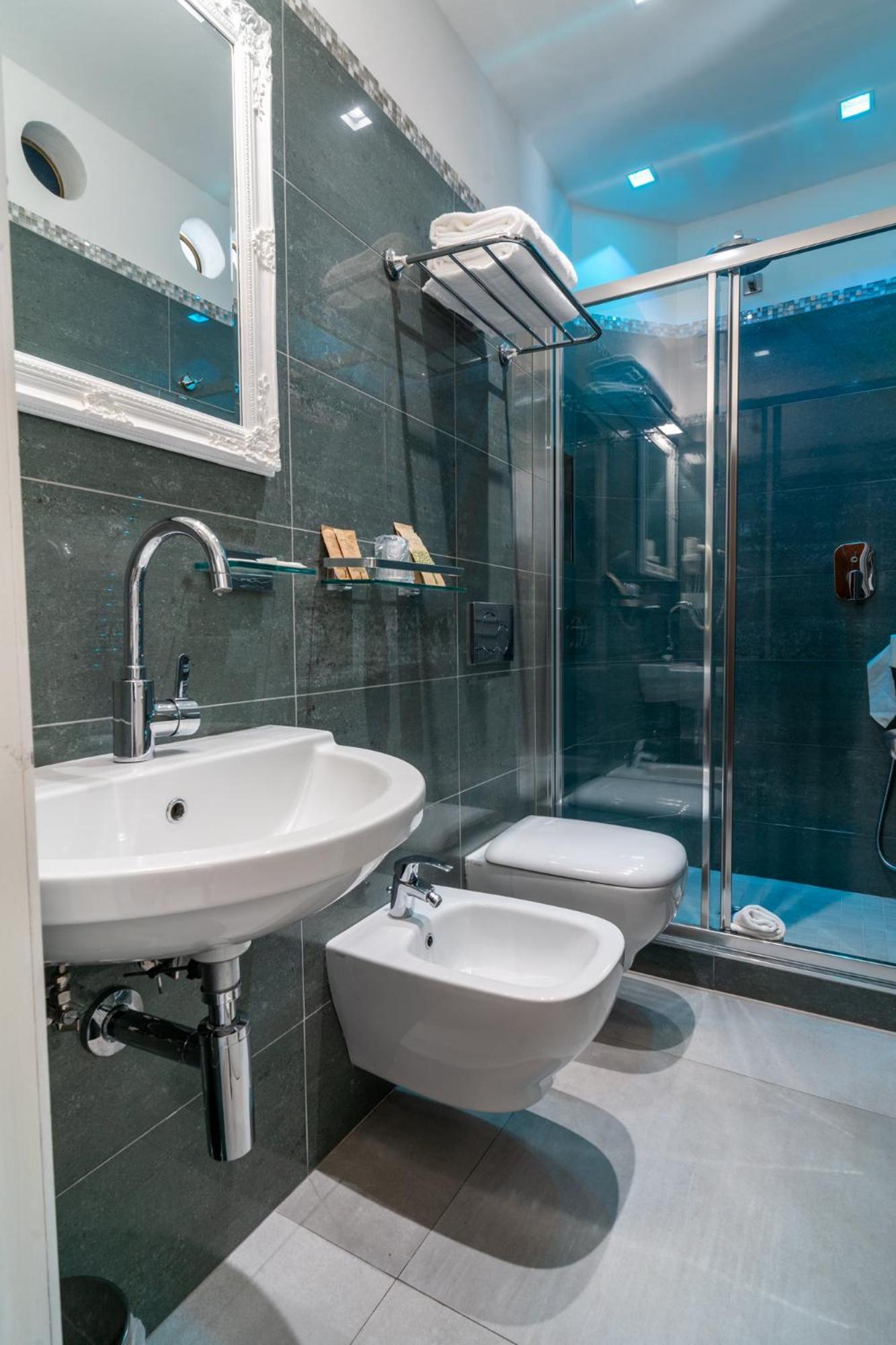 Teresa Rooms & Suites La Spezia Dış mekan fotoğraf