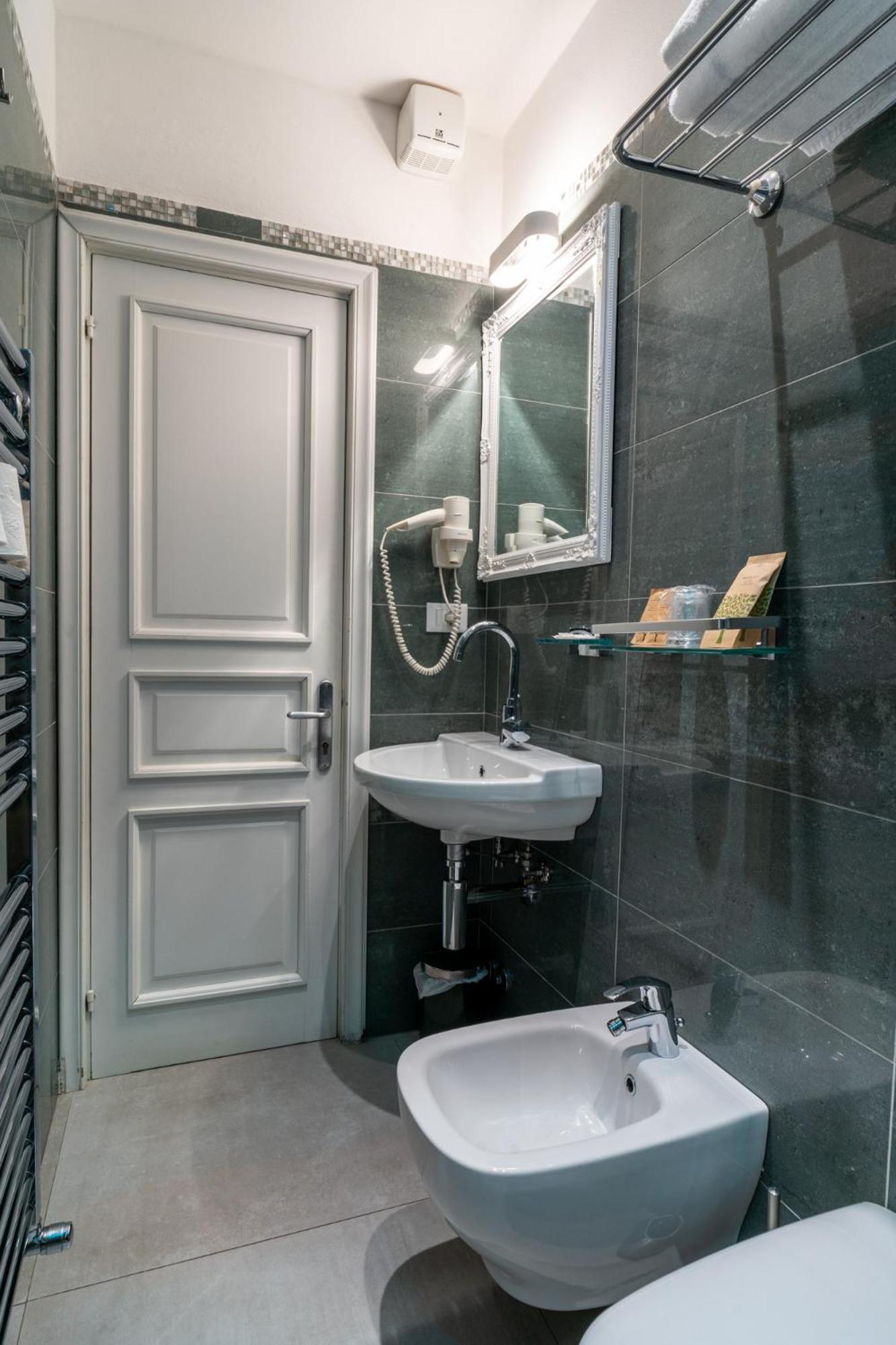 Teresa Rooms & Suites La Spezia Dış mekan fotoğraf
